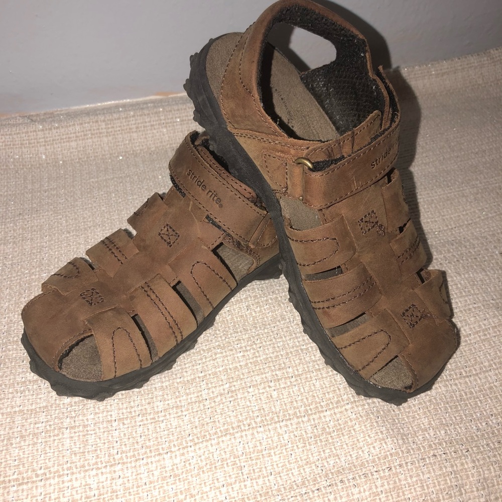 Stride Rite Hudsen Boys Size 1M - Brown Sandals